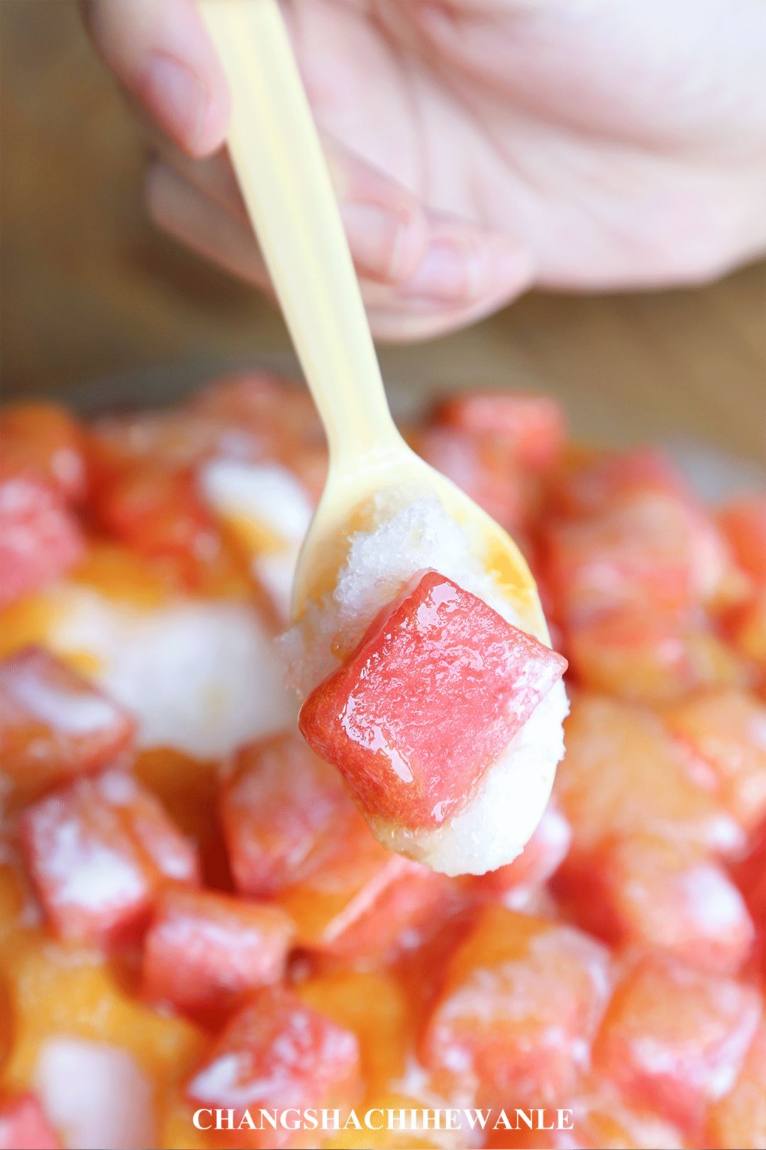 夏天必做必吃的美食冰镇西瓜,夏天最适合吃的西瓜美食