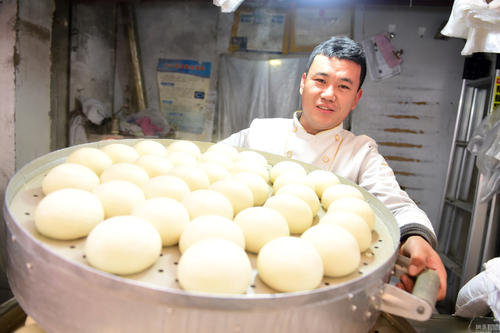 酵母粉和泡打粉小苏打有什么区别,别再乱用酵母粉小苏打食用碱