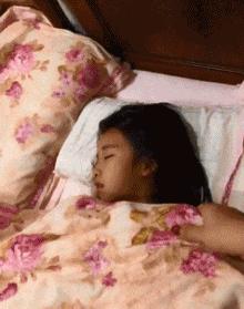 不联系的同学借钱怎么高情商回复,怎么回复借钱的同学