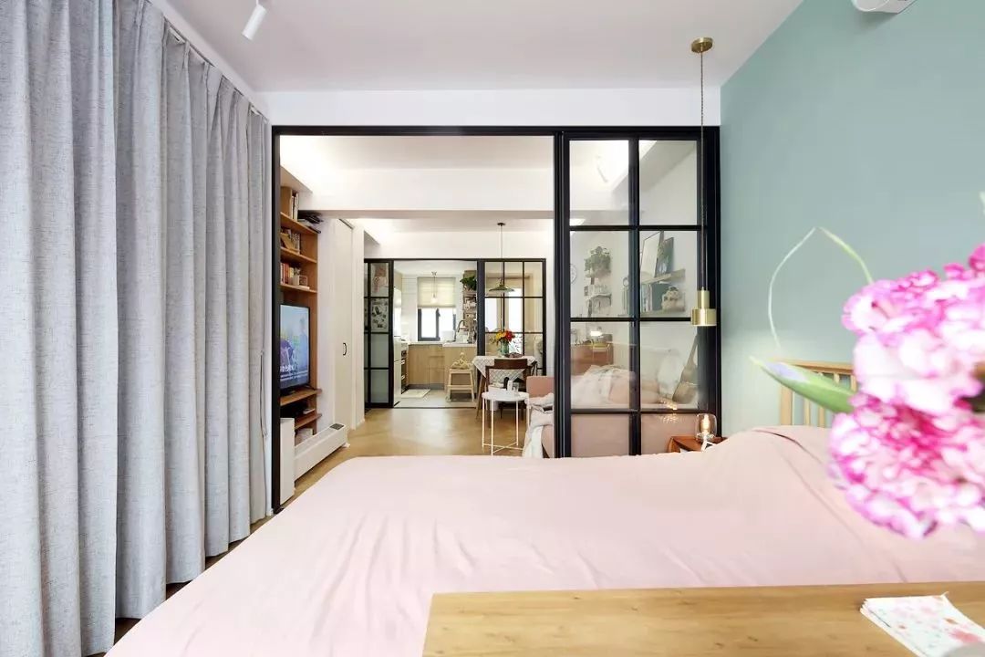 公寓玻璃隔断效果图大全,30平落地窗小公寓装修隔断