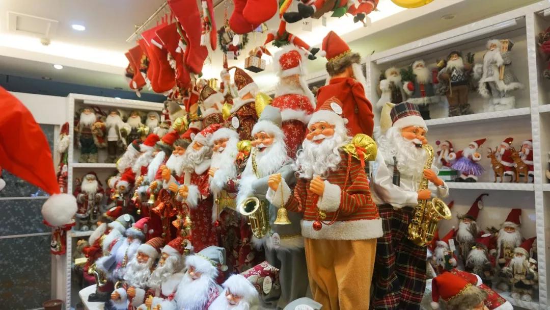 投入几万，弄两台电脑，义乌年轻人发了一笔“圣诞财”