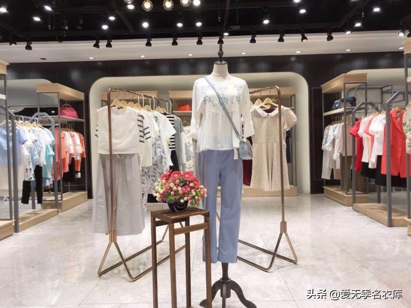 折扣店一般从哪里拿货 (品牌折扣店该怎么找货源)