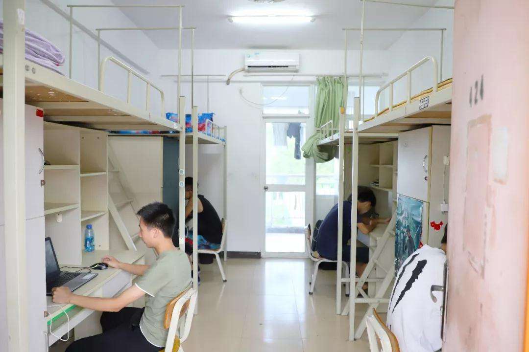 和舍友关系不好他还来借你东西,室友借你东西不想借是为什么