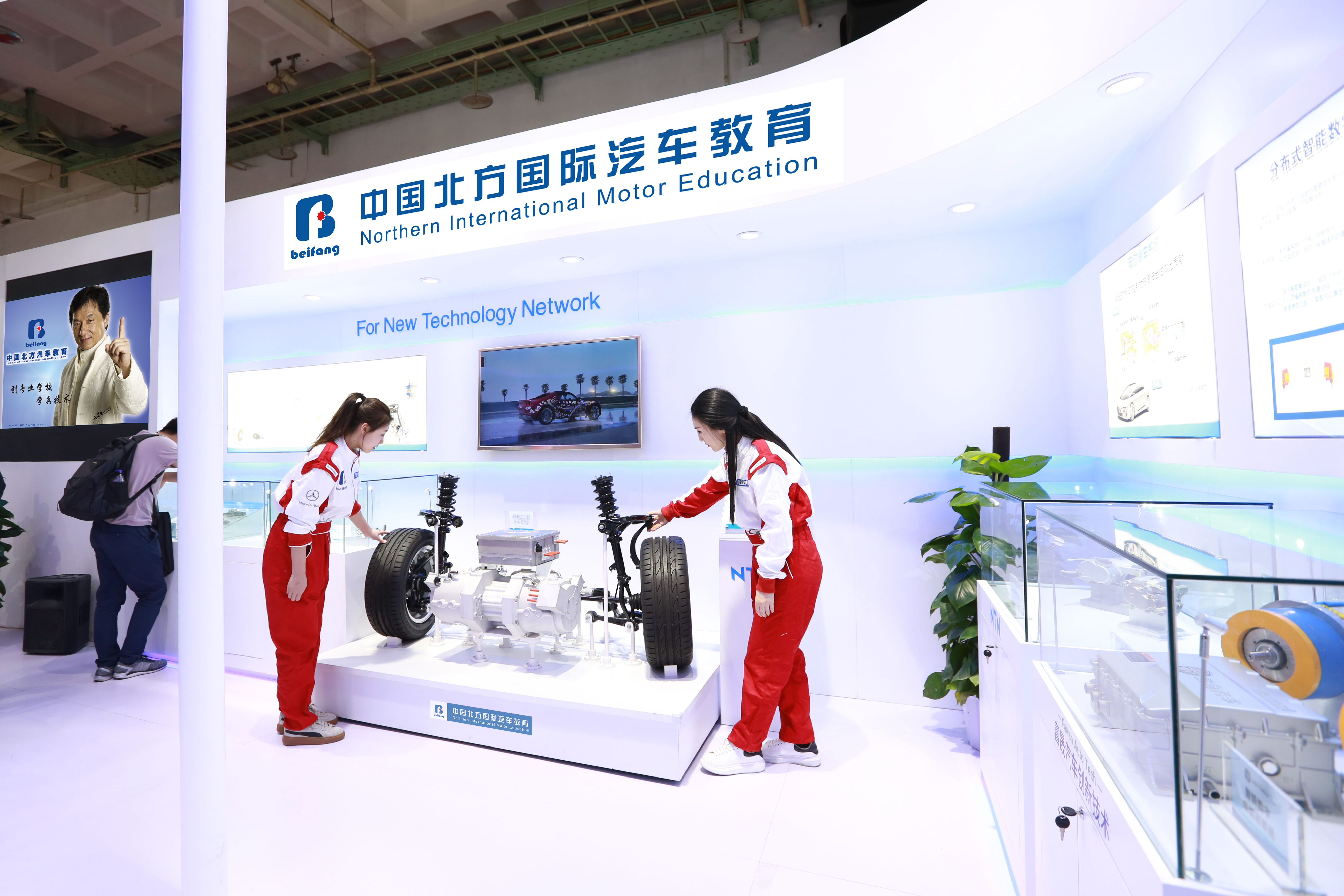 男生学汽修和烹饪哪个有前途,男孩学汽修有前途吗