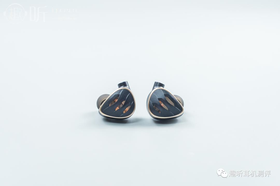 飞傲旗舰入耳式动圈耳机fd5,飞傲fh5搭配什么耳机好