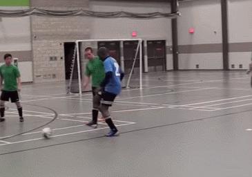 业余足球过人集锦高清,业余足球总结出来的经验