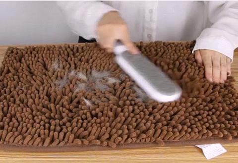 去除布料沙发静电,衣物粘上了毛球清除方法