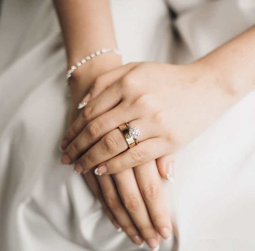 南宁买戒指推荐哪家店铺,南宁金戒指一般多少钱一个