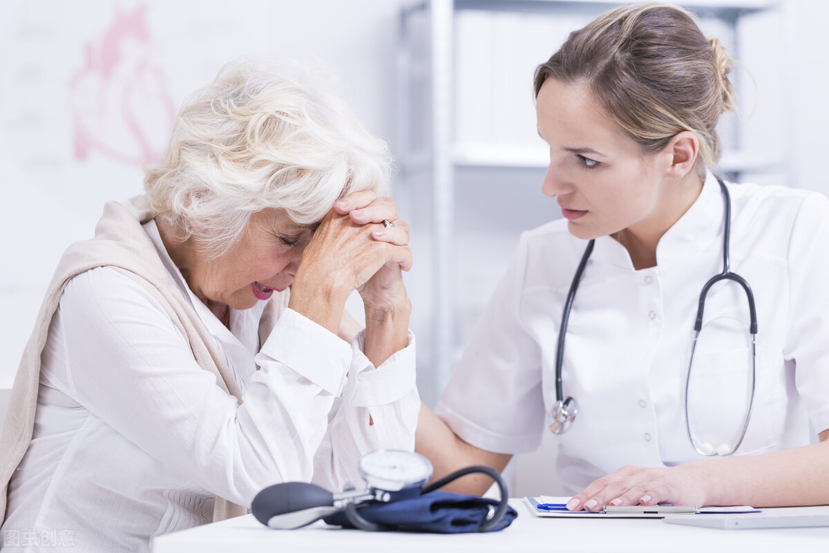 抑郁症人怎么治疗,抑郁症的人应该怎么治疗