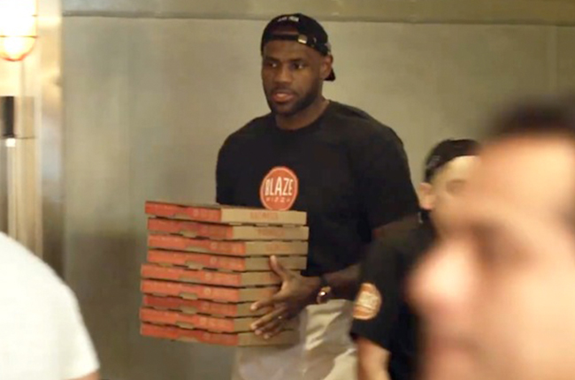 投资天才！詹姆斯100万六年变4亿，惊动财经新闻