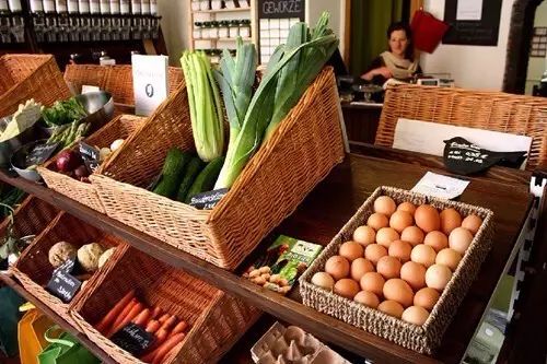 德国俩姑娘开了一杂货铺：零污染，不包装，回归食物本质，超火爆