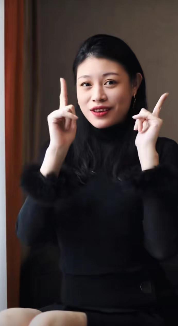 汪峰前妻葛荟婕多大生孩子,汪峰前妻葛荟婕的近照