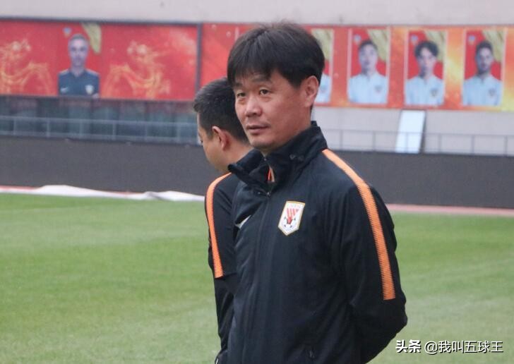 终于明白鲁能为何让佩莱当队长,终于明白为什么曼联闷平曼城