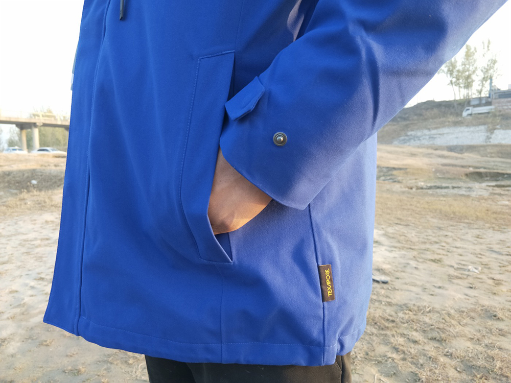 狼爪登山徒步冲锋衣，满满惊喜的开箱报告