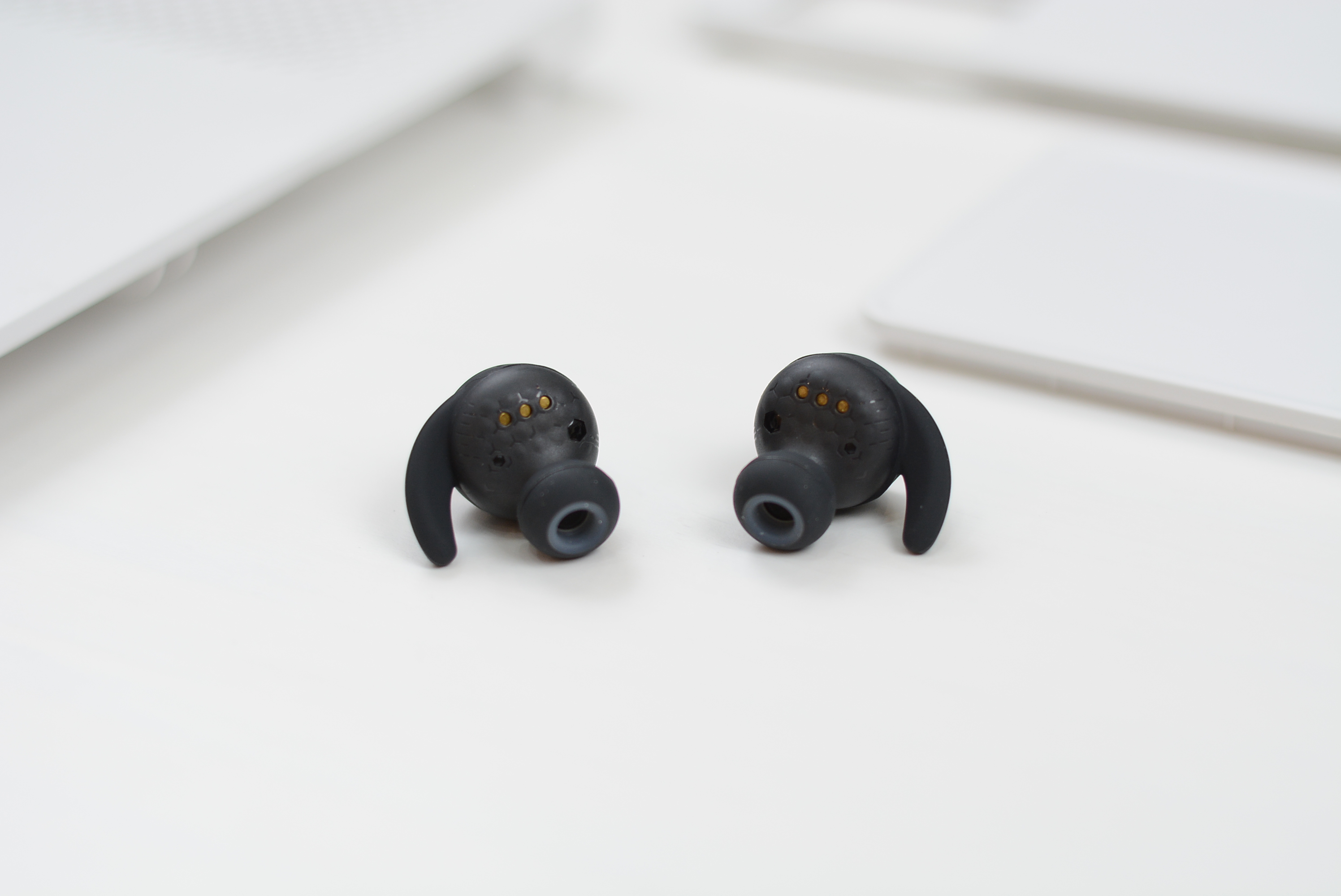 jbltune130nc入耳式无线耳机,专业人士jbl头戴式耳机推荐