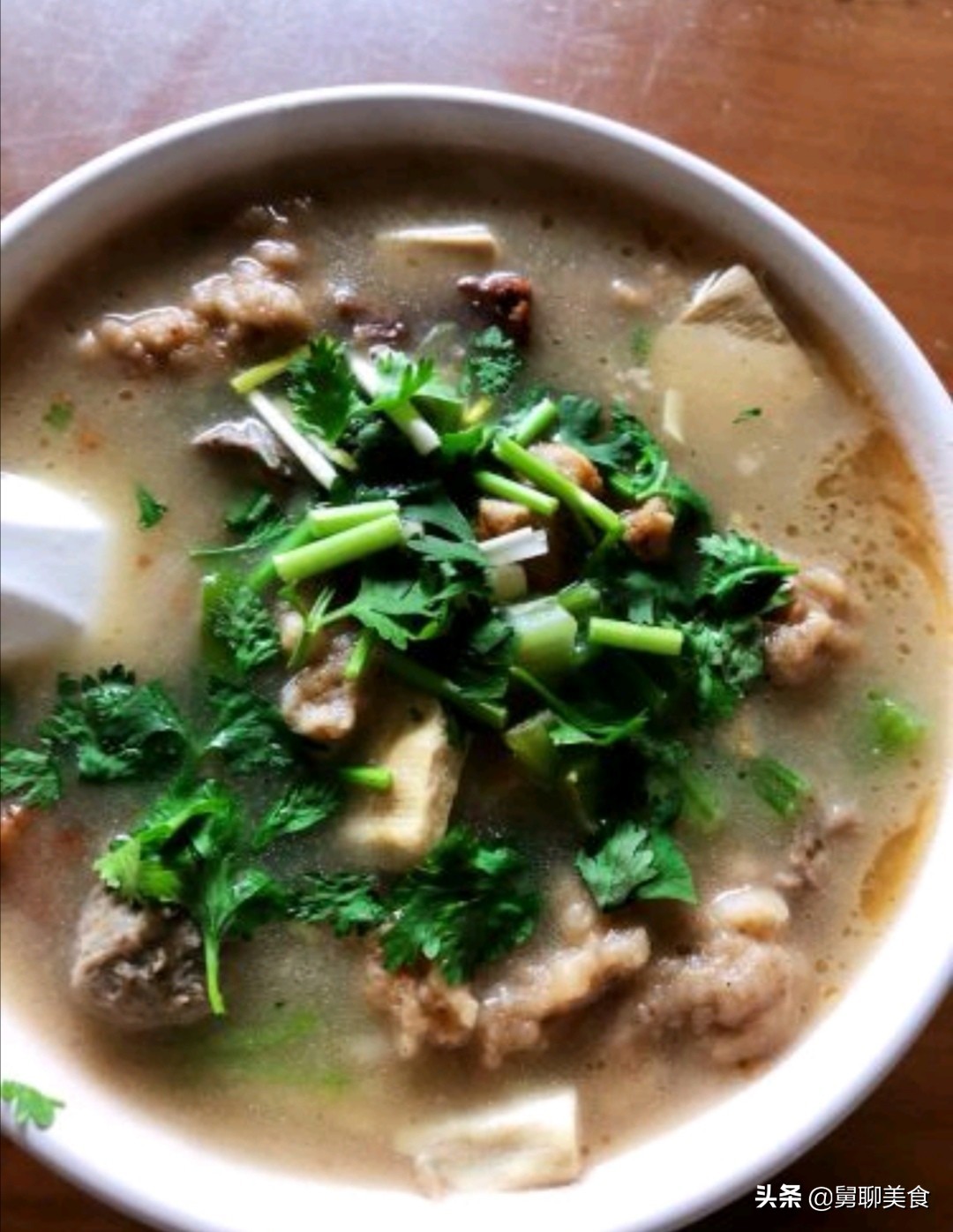 曹县哪家杂烩菜最好吃清真,山东曹县大锅烩菜饭店顾客爆满