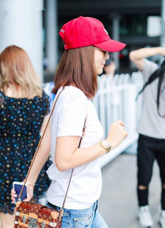 林心如身穿粉色套装出席,林心如一身粉色装出席活动