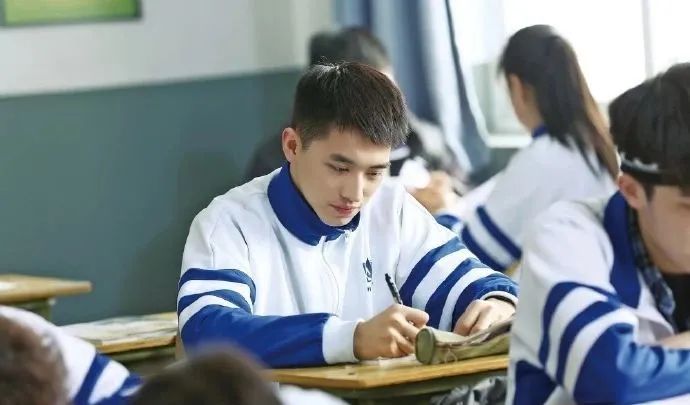 杨超越浪漫满屋解说,杨超越浪漫满屋完整版