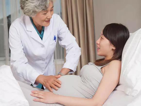 助产士记录顺产接生过程,顺产接生操作流程考核问题