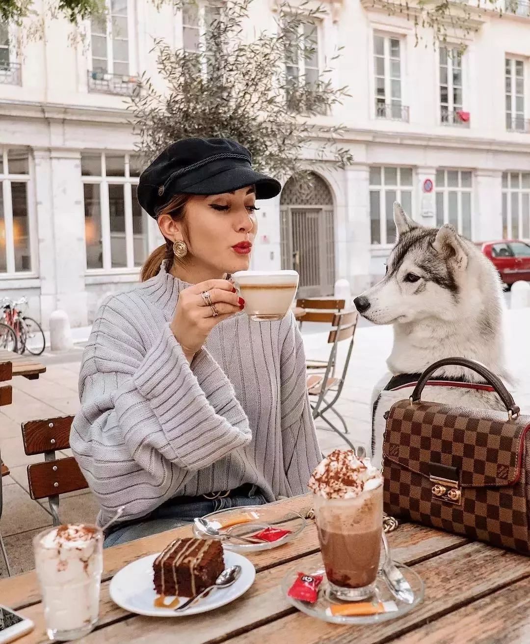 胖人穿毛衣怎么搭配显腿细,胖人穿好看的毛衣