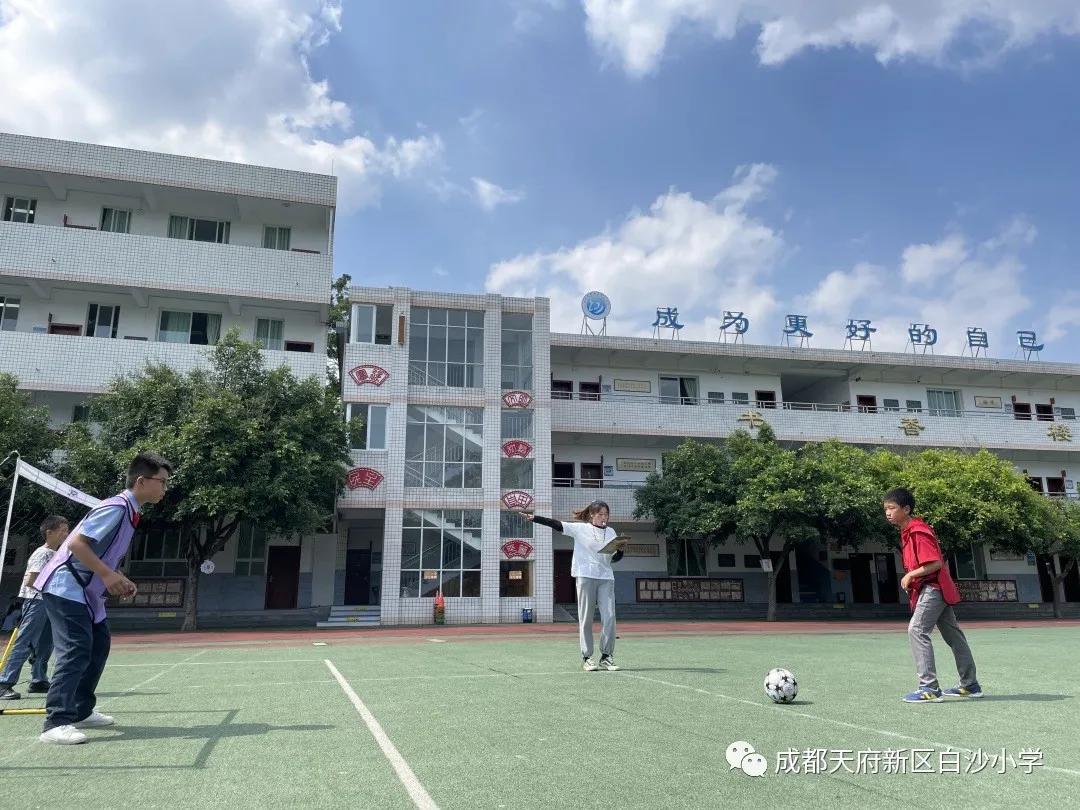 足球联赛暨校园足球,足球转动梦想