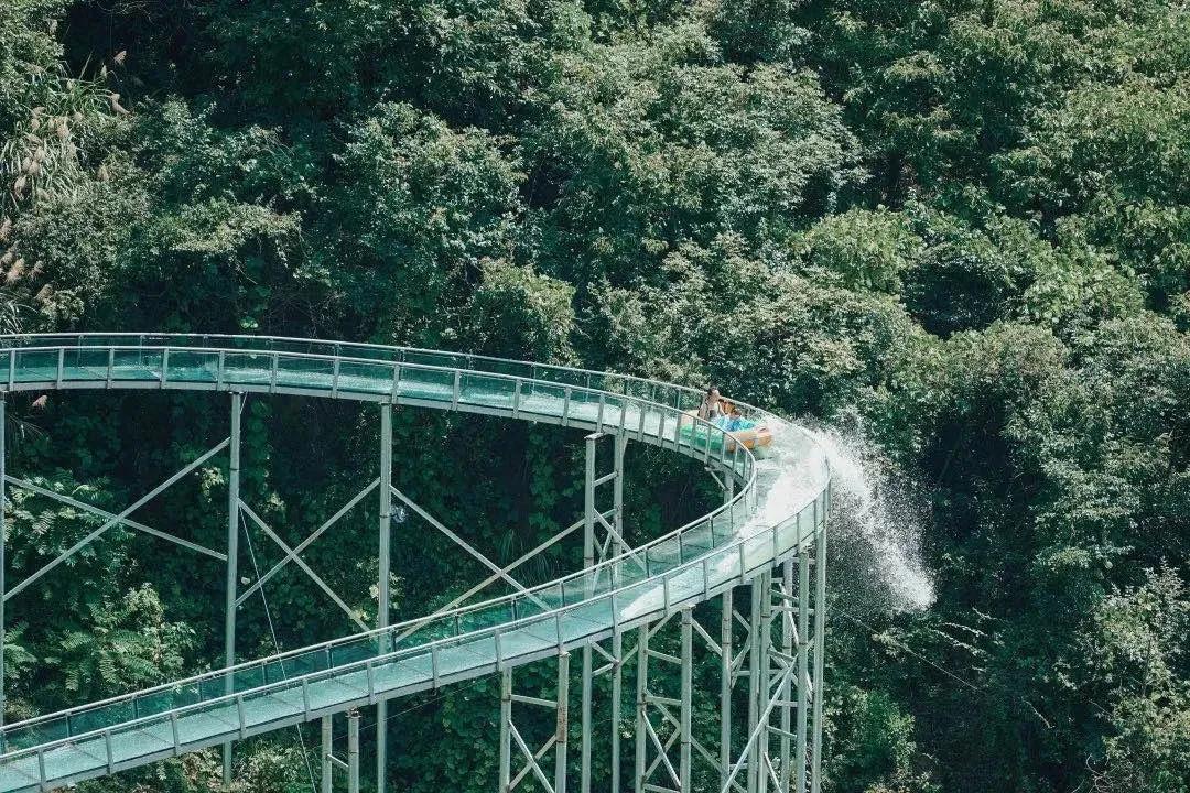 天门高空漂流玻璃滑道,高空玻璃天桥景点大全