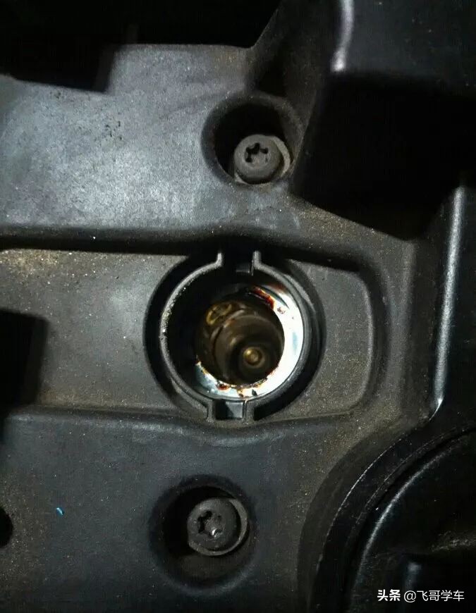 2011款2.0t奥迪a6l,最新款奥迪a6l更换火花塞教程