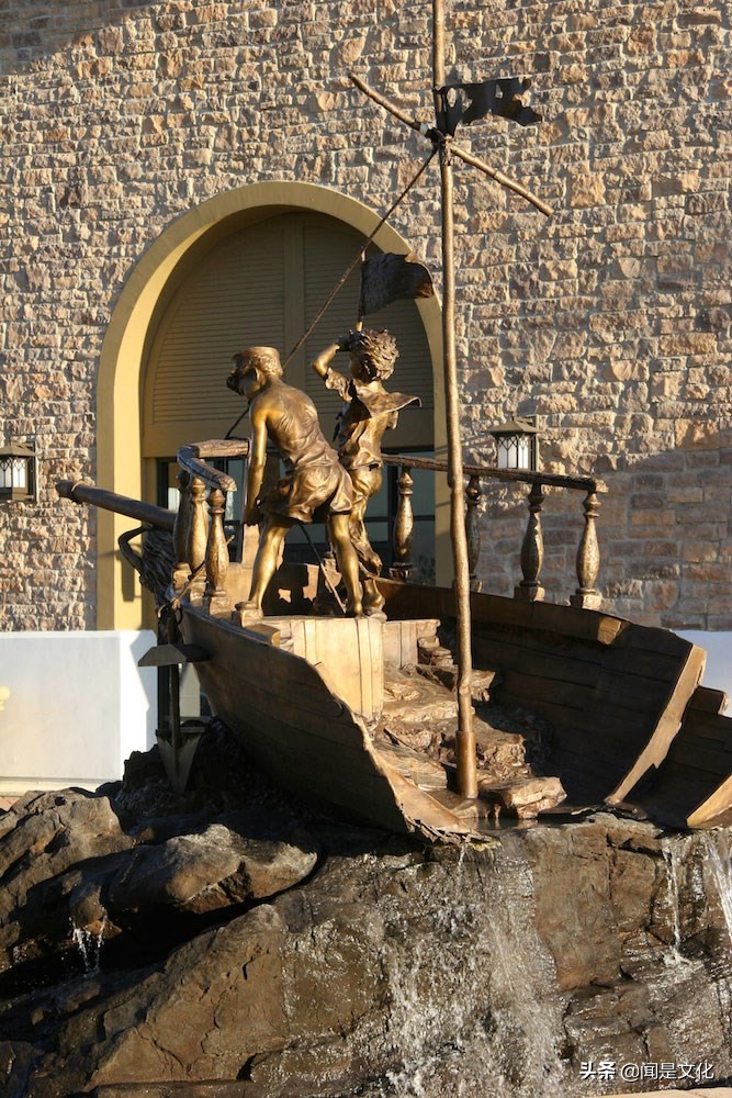 学赏画197：美女雕塑家米娅：灵感来自孩子们不断变化的个性