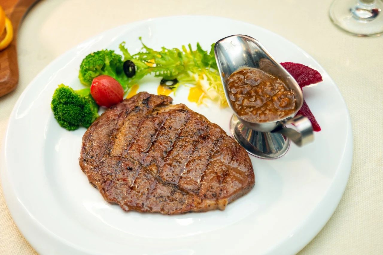 战斗民族餐厅,战斗民族的俄餐