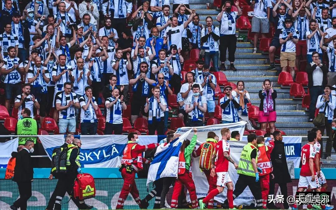 这又虐又暖的一幕，也许会让你喜欢上足球