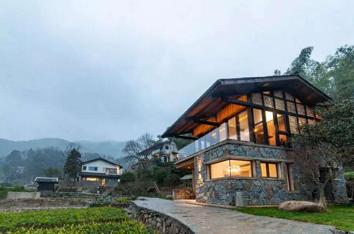 驻曼谷旅游办事处邀泰国民众“云宿”江西