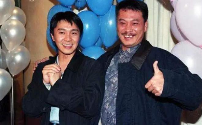 周星驰和吴孟达的动作,周星驰与吴孟达哪一年开始合作的