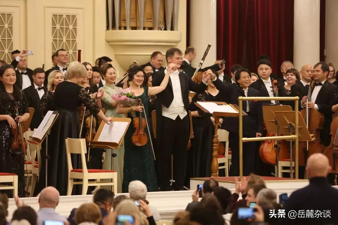 蝴蝶翩飞在天鹅湖上——记展翅高飞的湖南省演艺集团