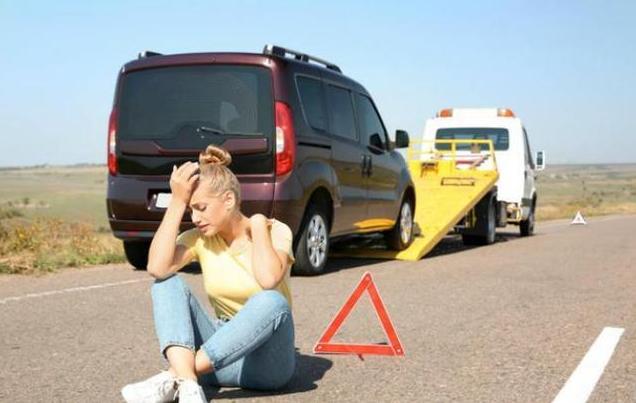 天气冷汽车打不着火是什么原因,汽车打不着火给不上油是什么原因