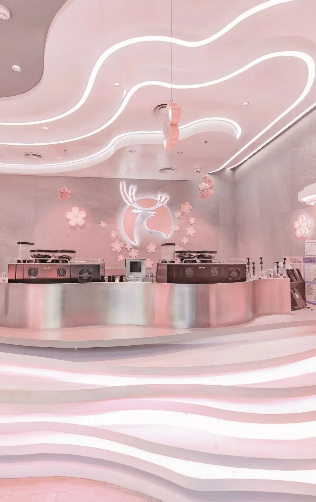 瑞幸为什么都叫瑞幸咖啡呢,瑞幸卖的都是咖啡吗