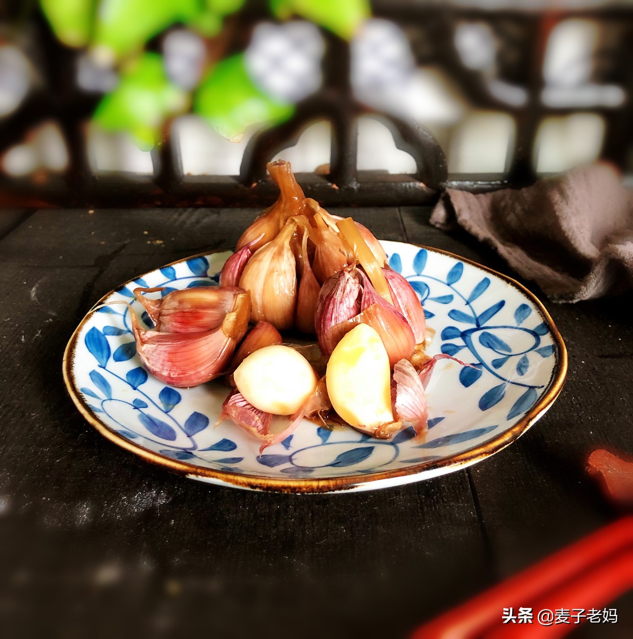 鲜蒜头这样腌一下，酸甜爽脆、生津开胃，放一年都不坏，夏日必备