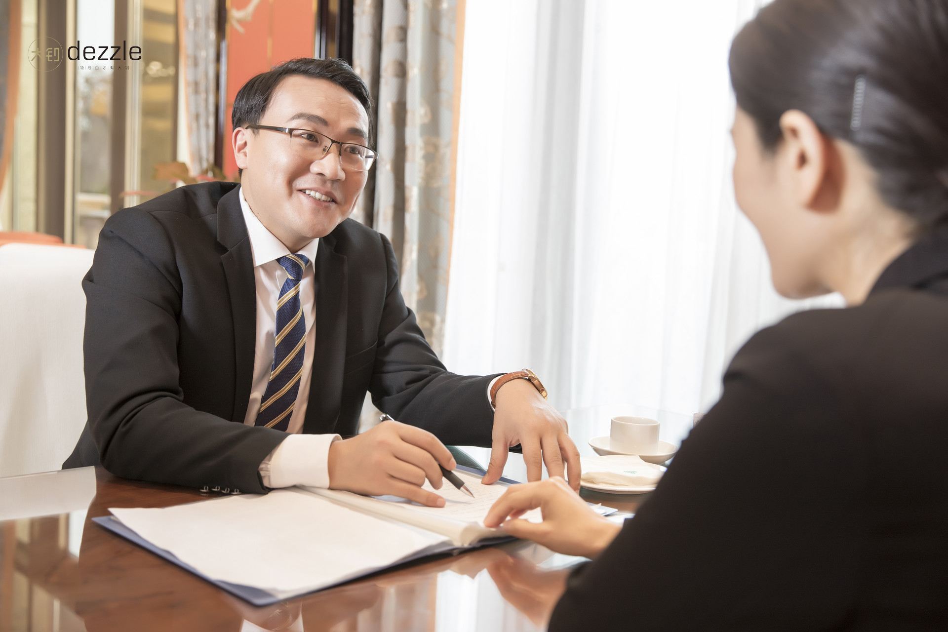 如何一开口就吸引人,第一句如何开口吸引人