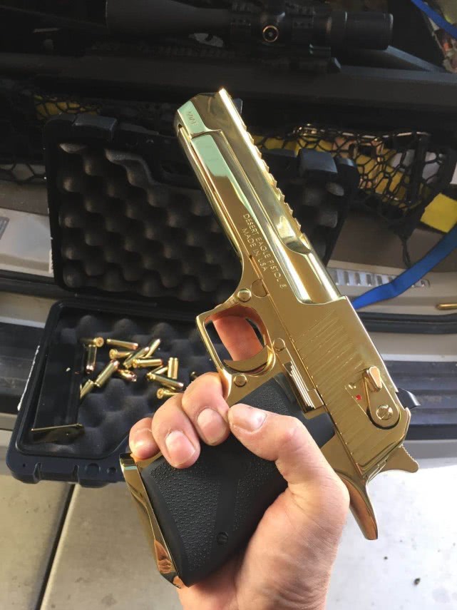 疫情期间美国华人囤枪,美国疫情囤枪真实情况