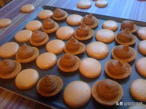 马卡龙为什么都是22年生产的,意大利马卡龙生产线