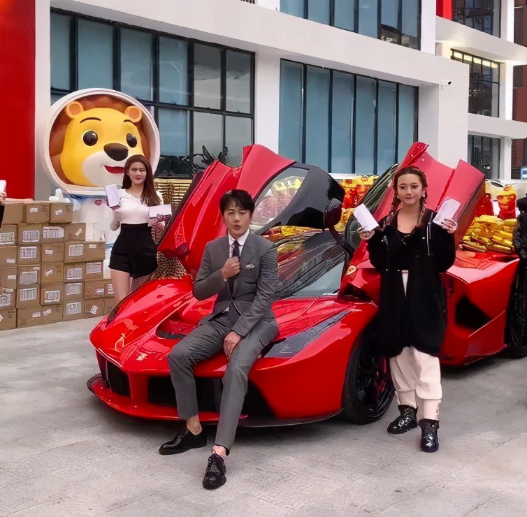 辛巴百亿电商帝国,快手辛巴及其家族