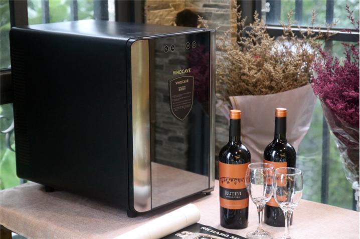 维诺卡夫cwc168a恒温酒柜,不锈钢定制酒柜维诺卡夫