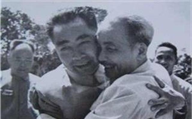 1965年胡志明秘密访华，提出了3个目的，毛主席：第二点不能接受