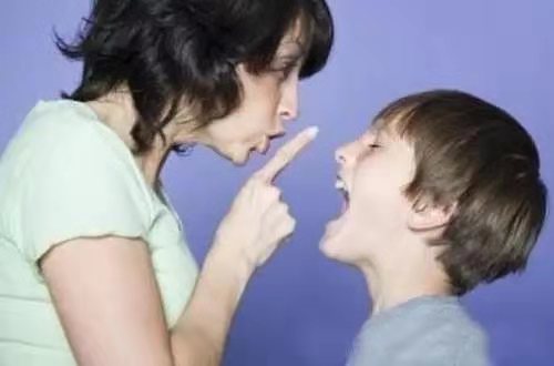 放弃工作的陪读妈妈,放弃工作在家陪读的妈妈后悔了吗