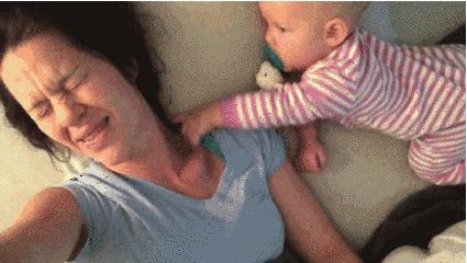 宝宝为什么喜欢薅妈妈头发,宝宝喜欢薅大人头发怎么回事