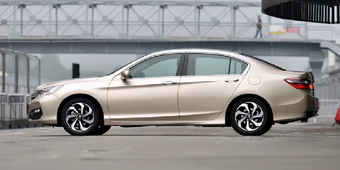 你觉得哪一代雅阁最好看,本田雅阁2.4最后一代