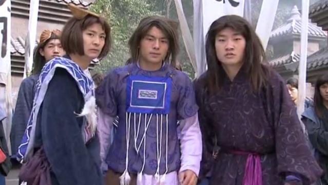 袭胸,下跪,尿裤子,新版《天龙八部》还能再恶心点吗?