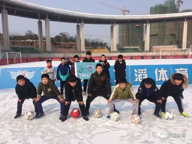 2020-2021足坛大事回顾,预测足坛未来十年的事件