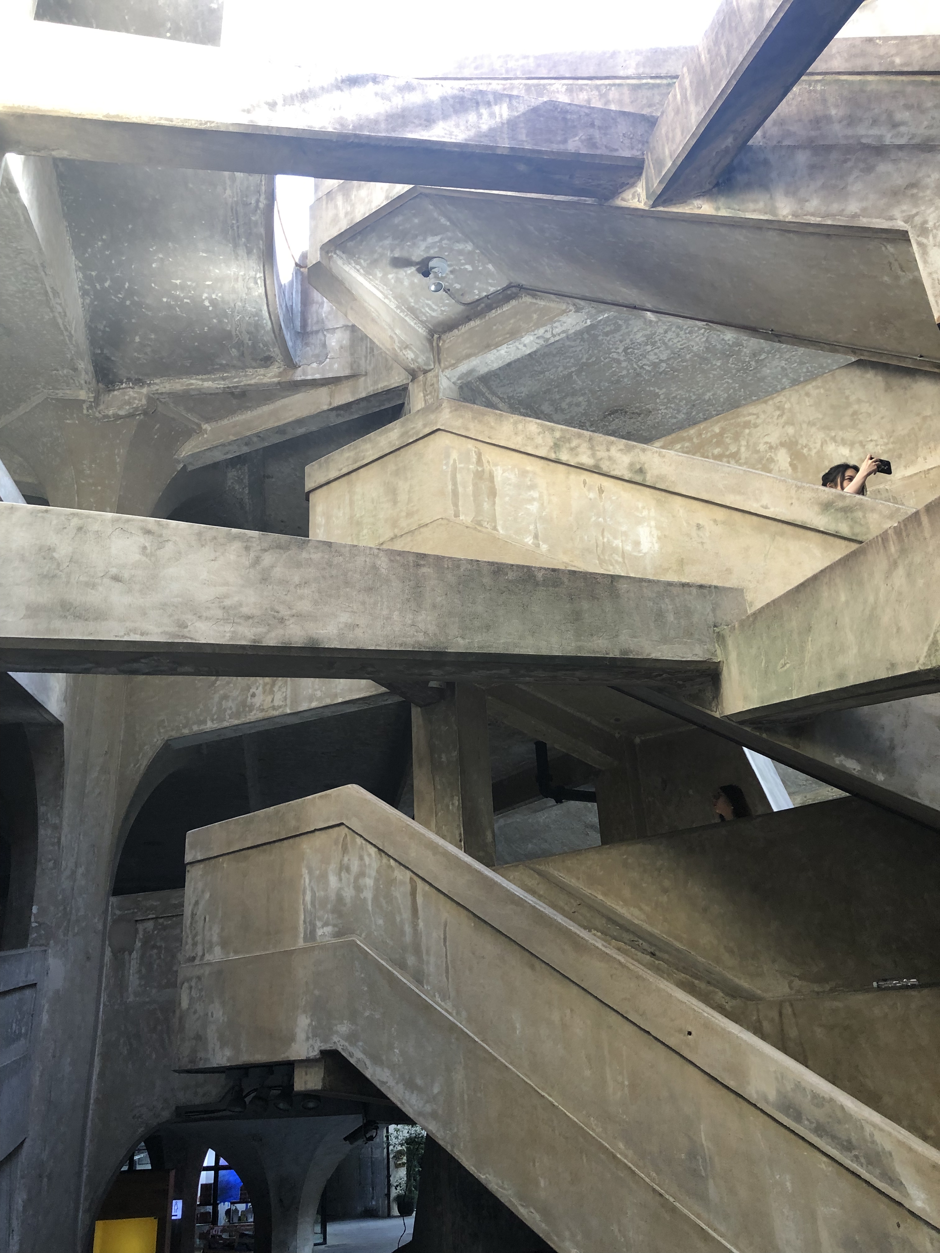 上海虹口区的百年老楼内部结构诡异，还是电影《小时代》的取景地