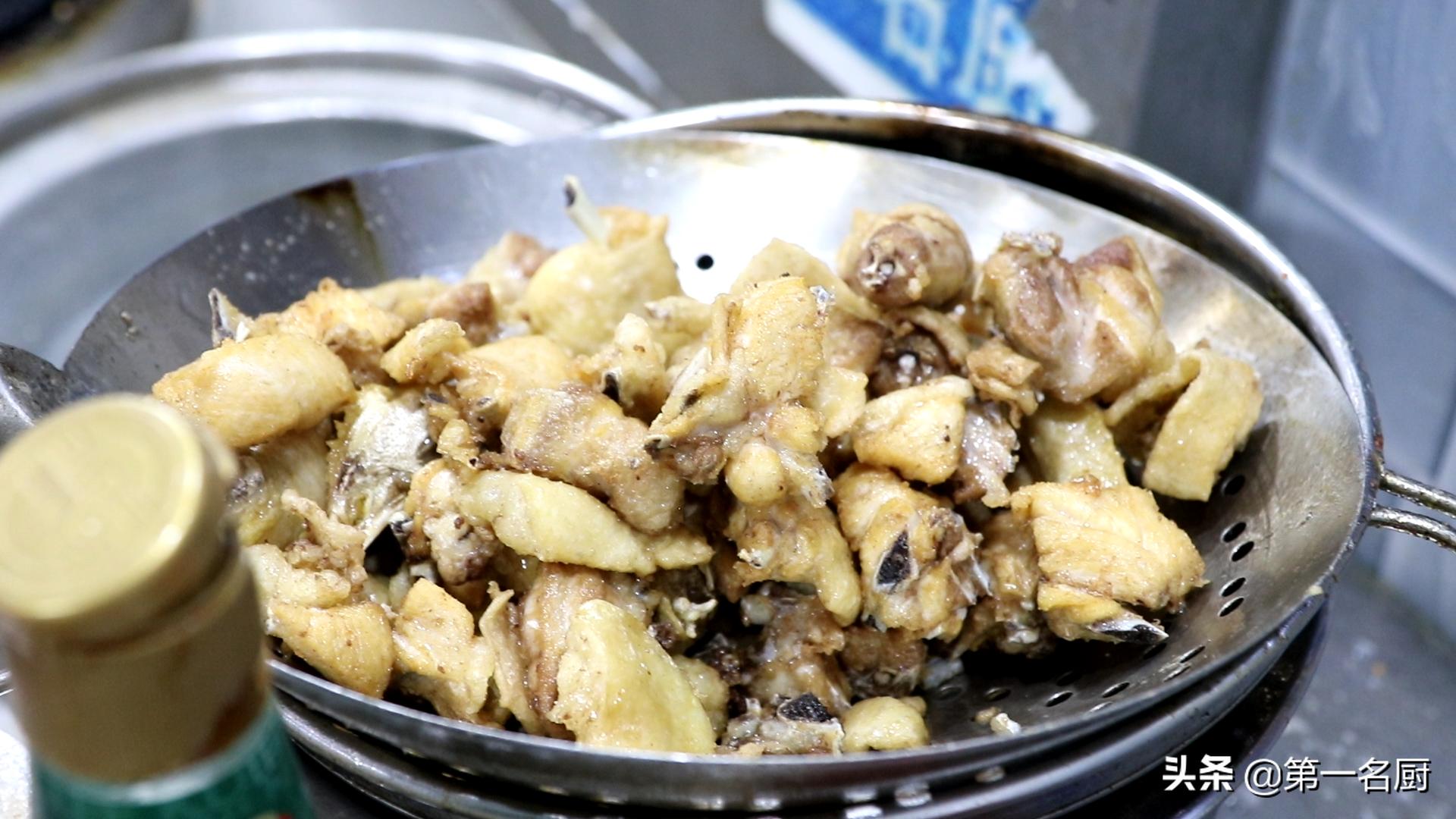 香辣干锅鸡怎么做才好吃,正宗大厨干锅鸡的做法