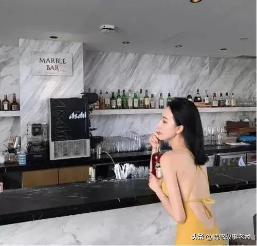 我只看国足英雄王霜的世界波刷屏，不想看女网红毁三观的淫乱生活